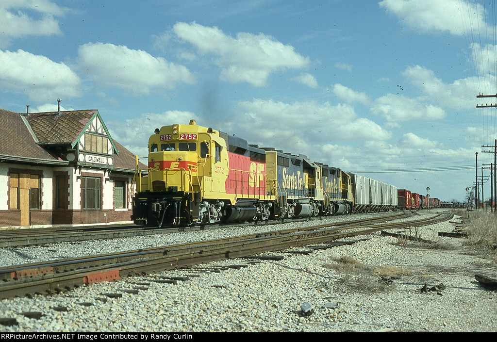ATSF 2752 at Caldwell